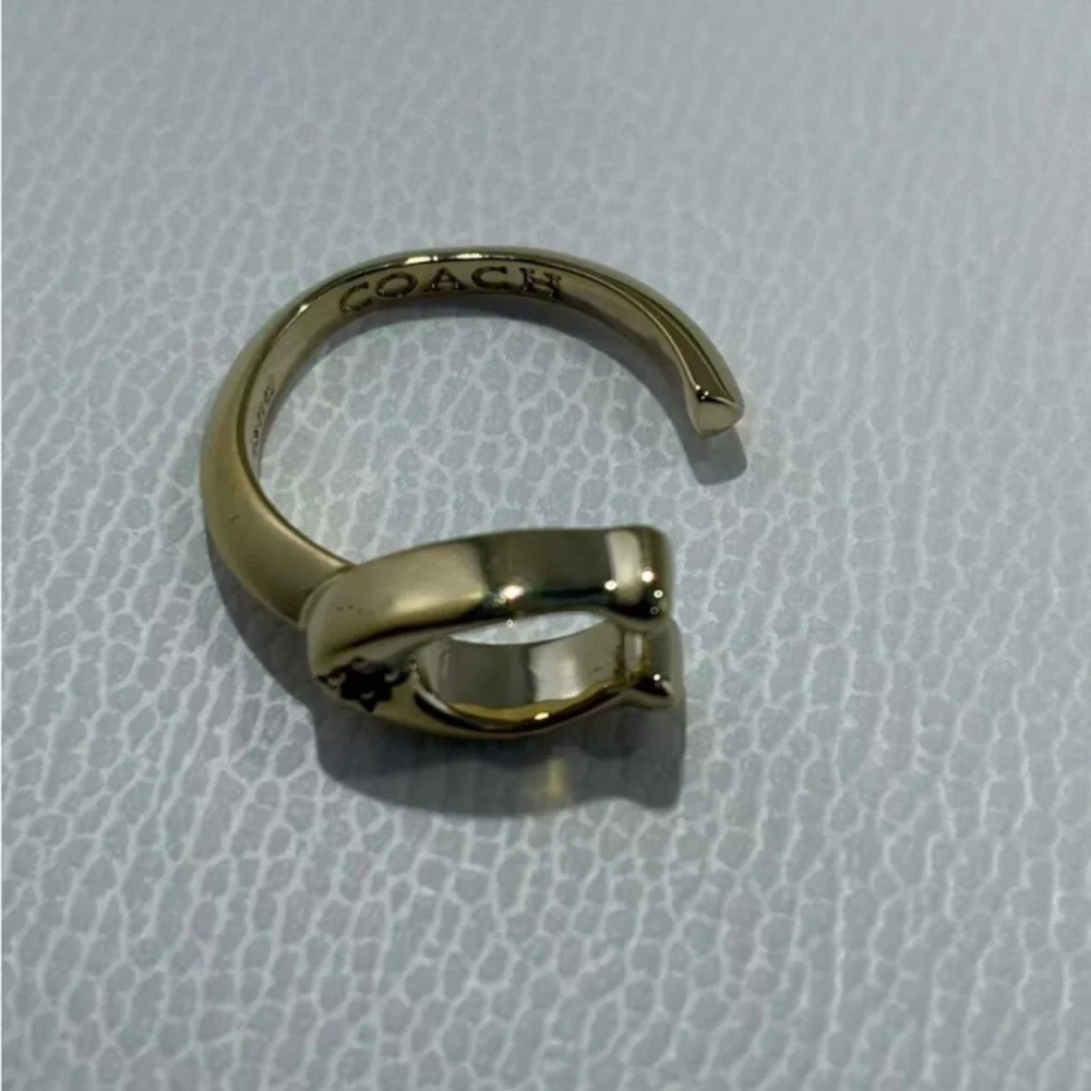 Coach ring - Picture 4 of 8